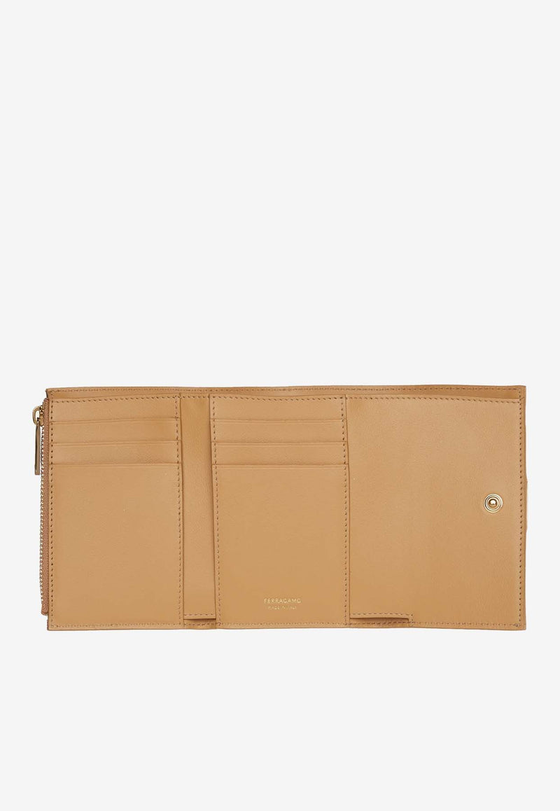 Salvatore Ferragamo French Hug Wallet in Calf Leather Camel 220630 FRENCH 770862 LIGHT CAMEL