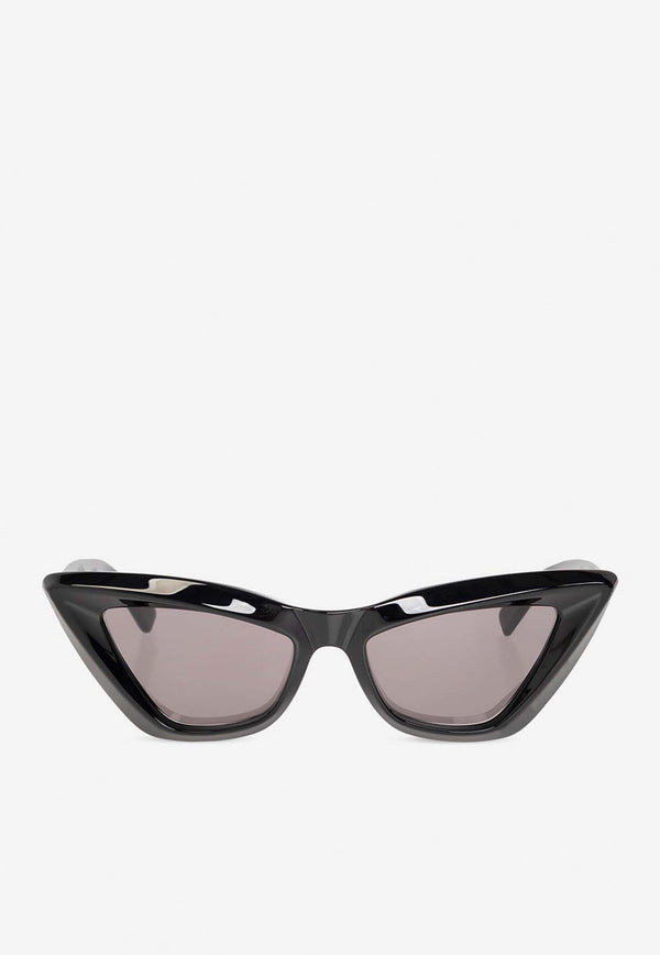 Bottega VenetaPointed Cat-Eye Sunglasses660165 V2330-1049Gray
