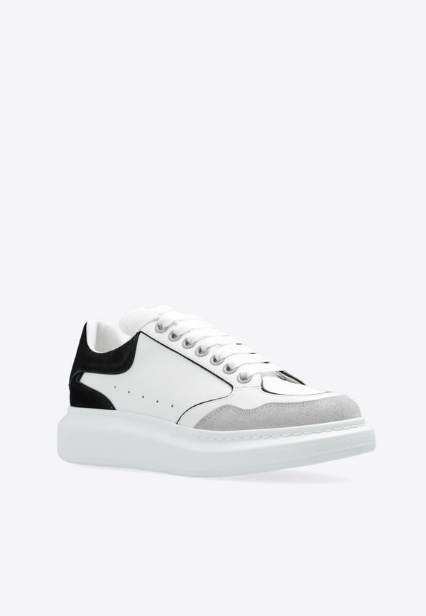 Alexander McQueen Oversized Low-Top Sneakers White 781472 WIE9M-8732