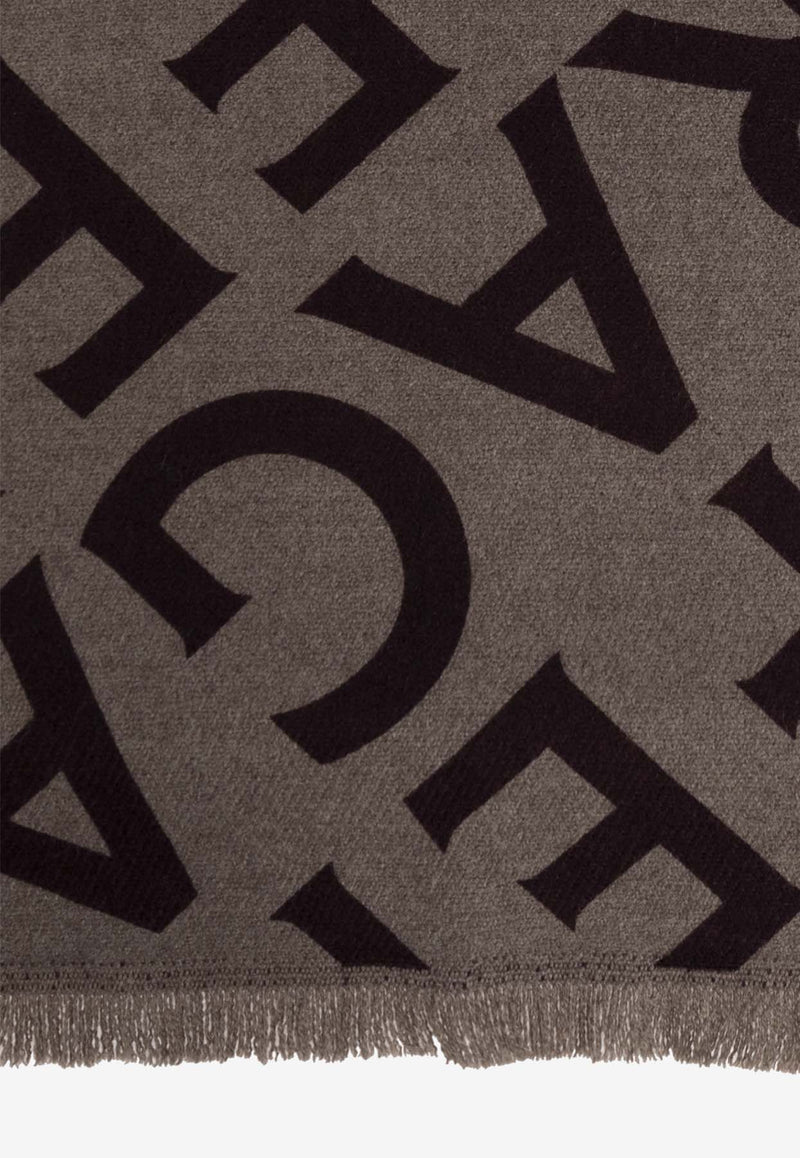 وشاح من الحرير بشعار الماركة