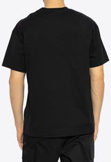 تي شيرت بشعار بارز