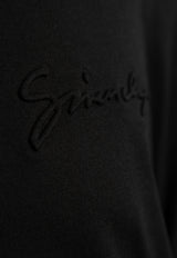 تي شيرت بشعار بارز