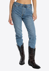 جينز بخصر مرتفع ورقعة شعار الماركة