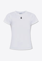 تي شيرت بشعار مُطرّز برقبة دائرية