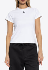 تي شيرت بشعار مُطرّز برقبة دائرية