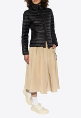 تنورة بطول منتصف الساق برقعة شعار الماركة بحزام