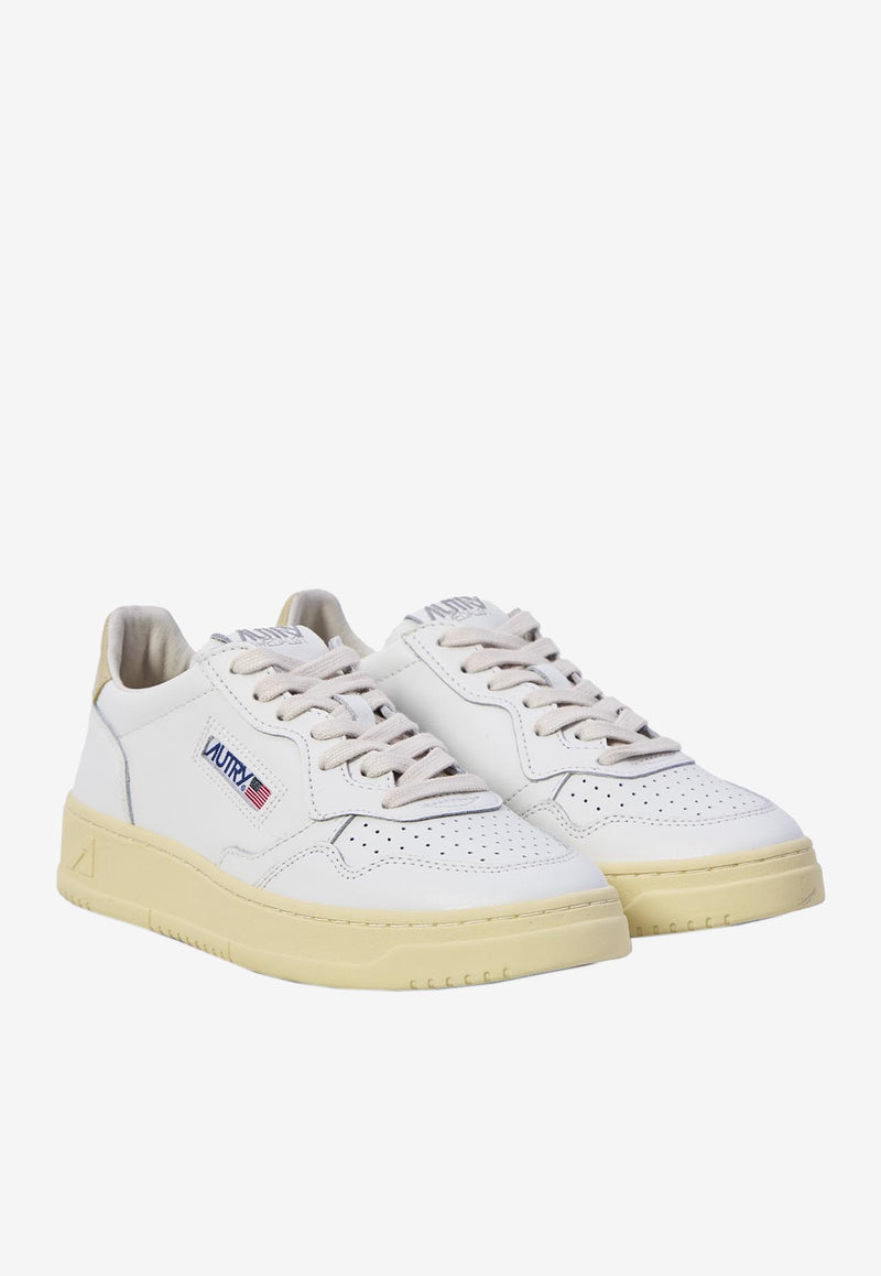 Autry Medalist Low-Top Sneakers White AULW-LL-87