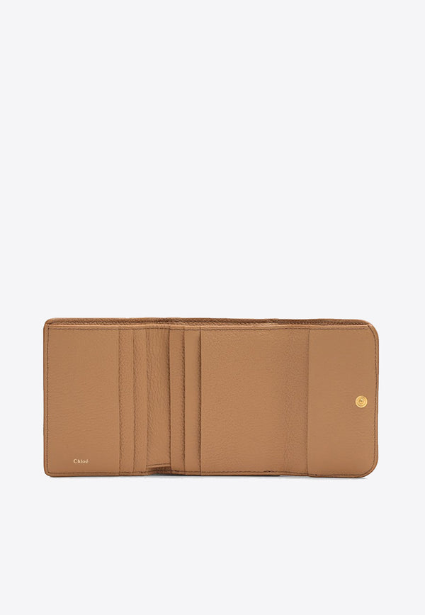 Chloé Small Marcie Trifold Leather Wallet Beige CHC23AP099I31/O_CHLOE-26X