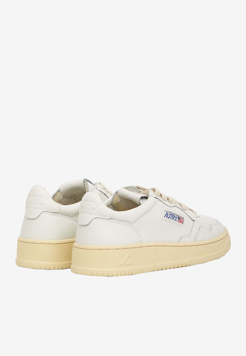 Autry Medalist Low-Top Sneakers White AULW-LL-15