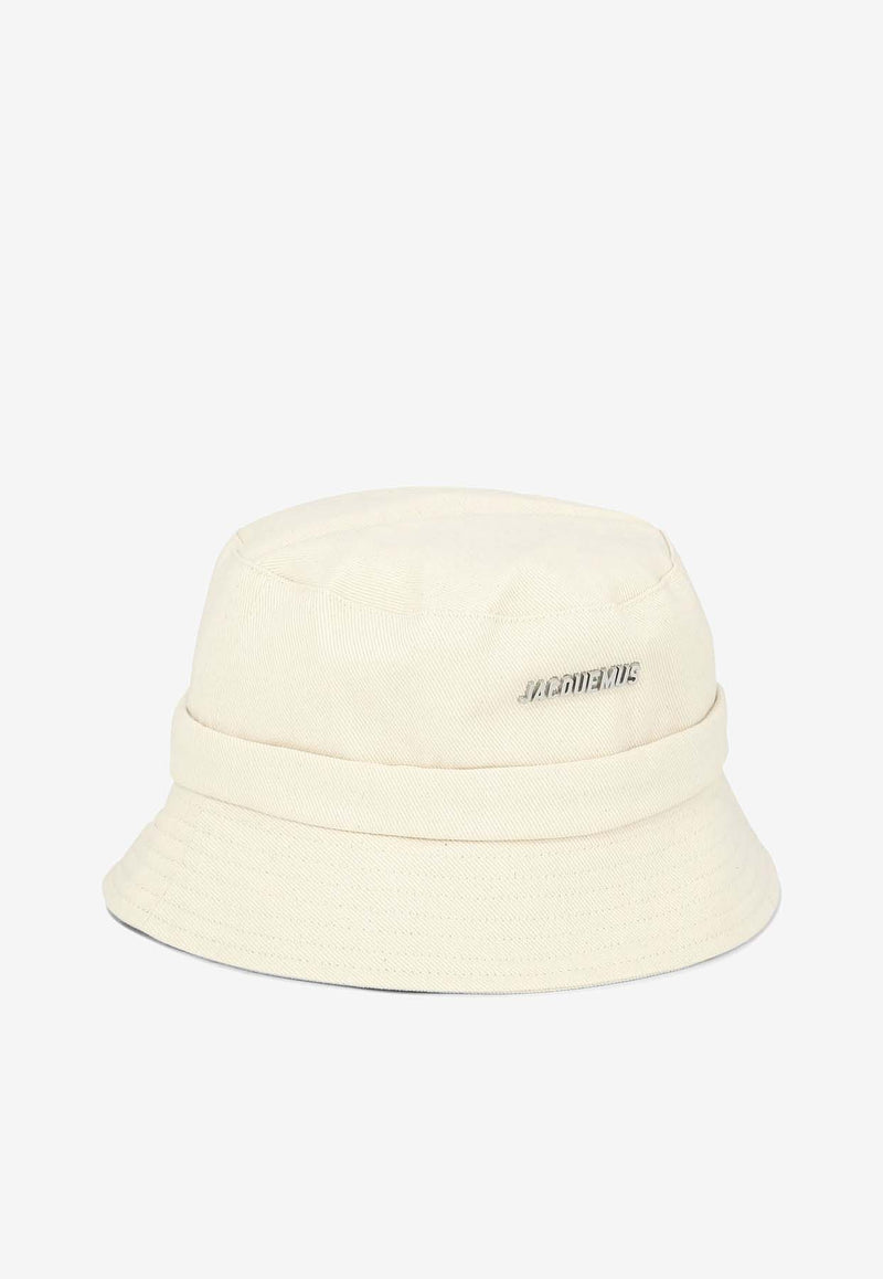 Jacquemus Gadjo Knotted Bucket Hat White 223AC0015001110_aabbd38a-5226-4db2-817b-1ef8291d0bfc