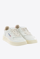 Autry Medalist Low-Top Sneakers White AULWTB03_8fbae80e-ed3a-4c1e-ae16-88da13262693