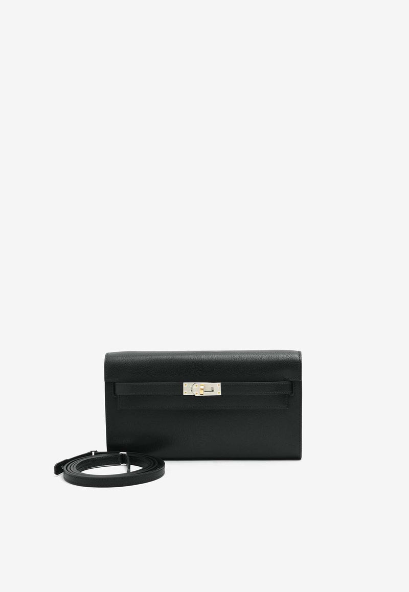 محفظة كيلي تو غو من جلد الكامكيلا باللون الأسود مع أجزاء معدنية باللون الفضي والذهبي