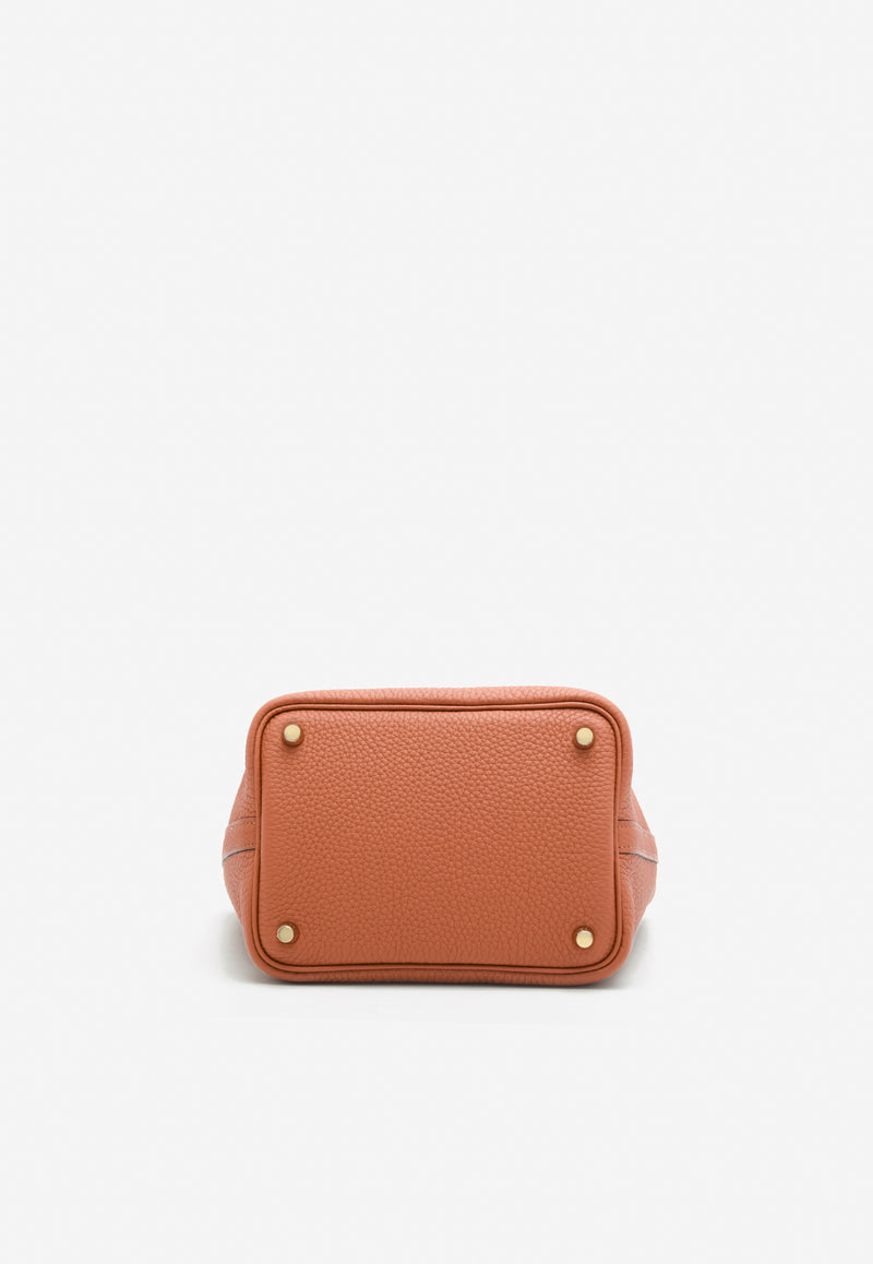 حقيبة بيكوتين لوك 18 من جلد التوريلون كليمنس بلون كويفر مع أجزاء معدنية ذهبية