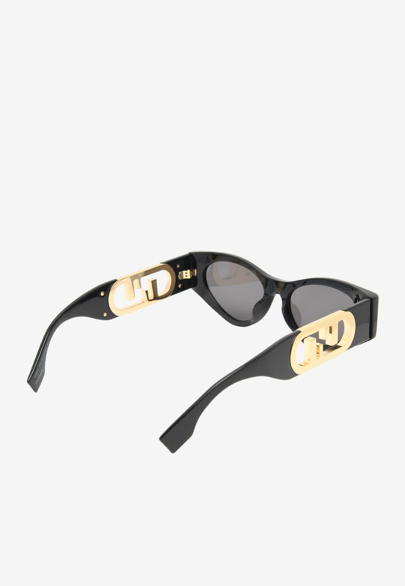 Fendi O'Lock Cat-Eye Sunglasses FE40049I5401ABLACK