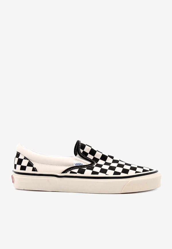 Vans Classic Checkerboard Slip-On 98 DX Sneakers White VN0A3JEXPU11_000_PU11