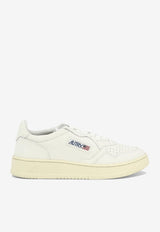 Autry Medalist Low-Top Sneakers White AULWGG04_159b2e5c-7950-4e98-86f4-a7d05b9279b9