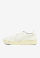Autry Medalist Low-Top Sneakers White AULWGG04_159b2e5c-7950-4e98-86f4-a7d05b9279b9