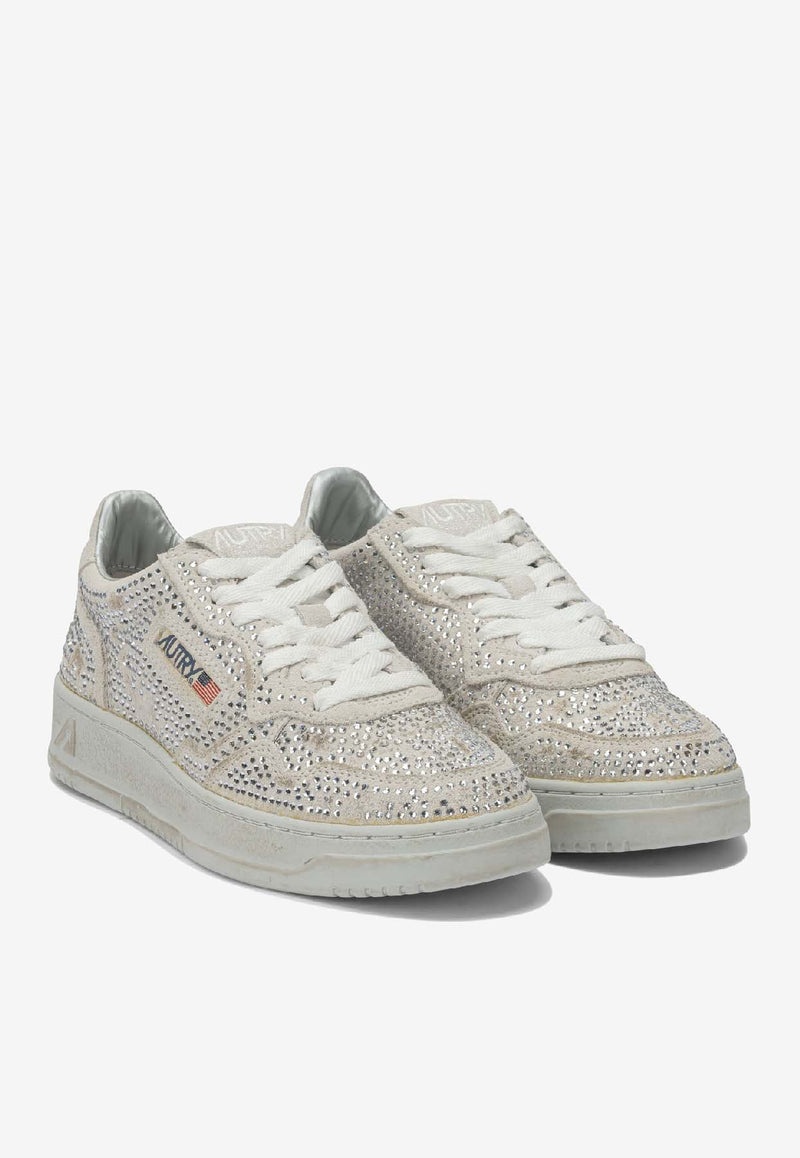 Autry Medalist Studded Low-Top Sneakers White AULWNA01_29d0ba9f-7740-44b3-9bd3-d0548022120f