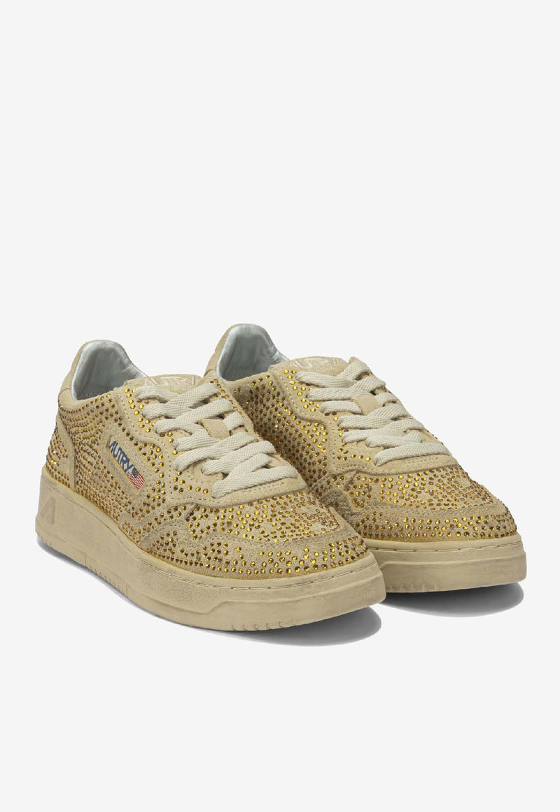 Autry Medalist Studded Low-Top Sneakers Beige AULWNA03_f540a75e-480b-4a20-b886-26f89292a3ef