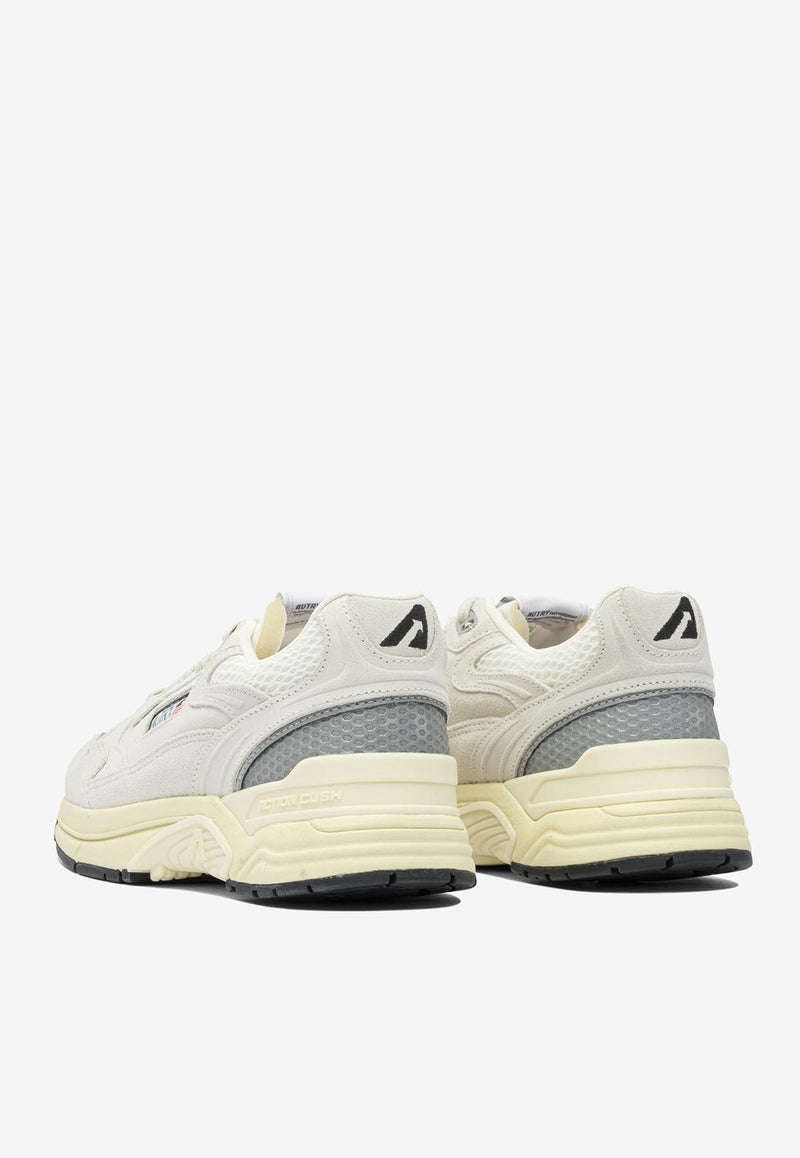 Autry Hyperway Low-Top Sneakers White HYLMUM10_de599eb2-cecc-4a92-ab71-ab9037391f44