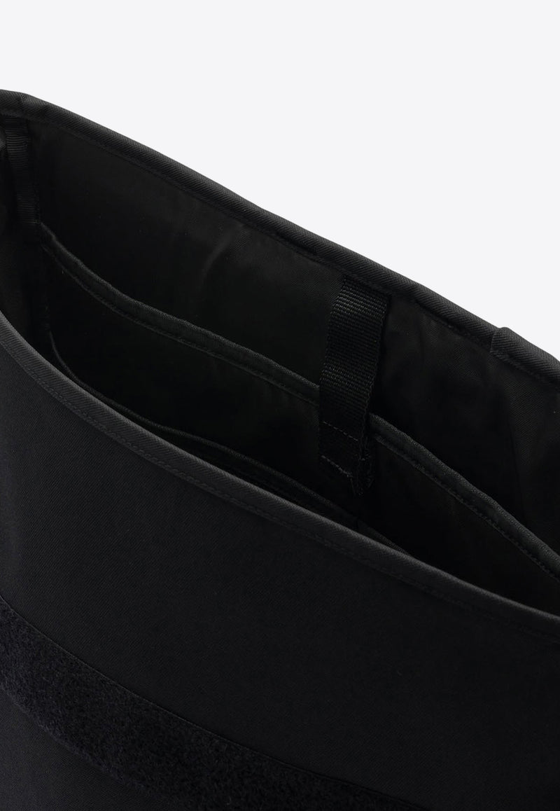 Carhartt Wip Jake Logo Patch Messenger Bag Black I03534789XX.06_0996e732-42e6-474a-8aa9-68c6870915b1