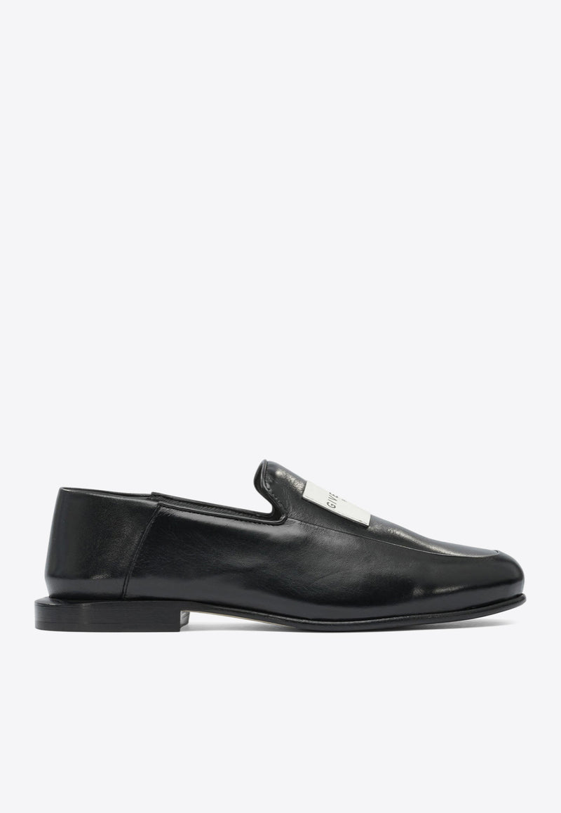 Givenchy Label Leather Loafers Black BE2028E2EM001_eeb69681-fb8b-4c1d-a25d-34e239247c3a