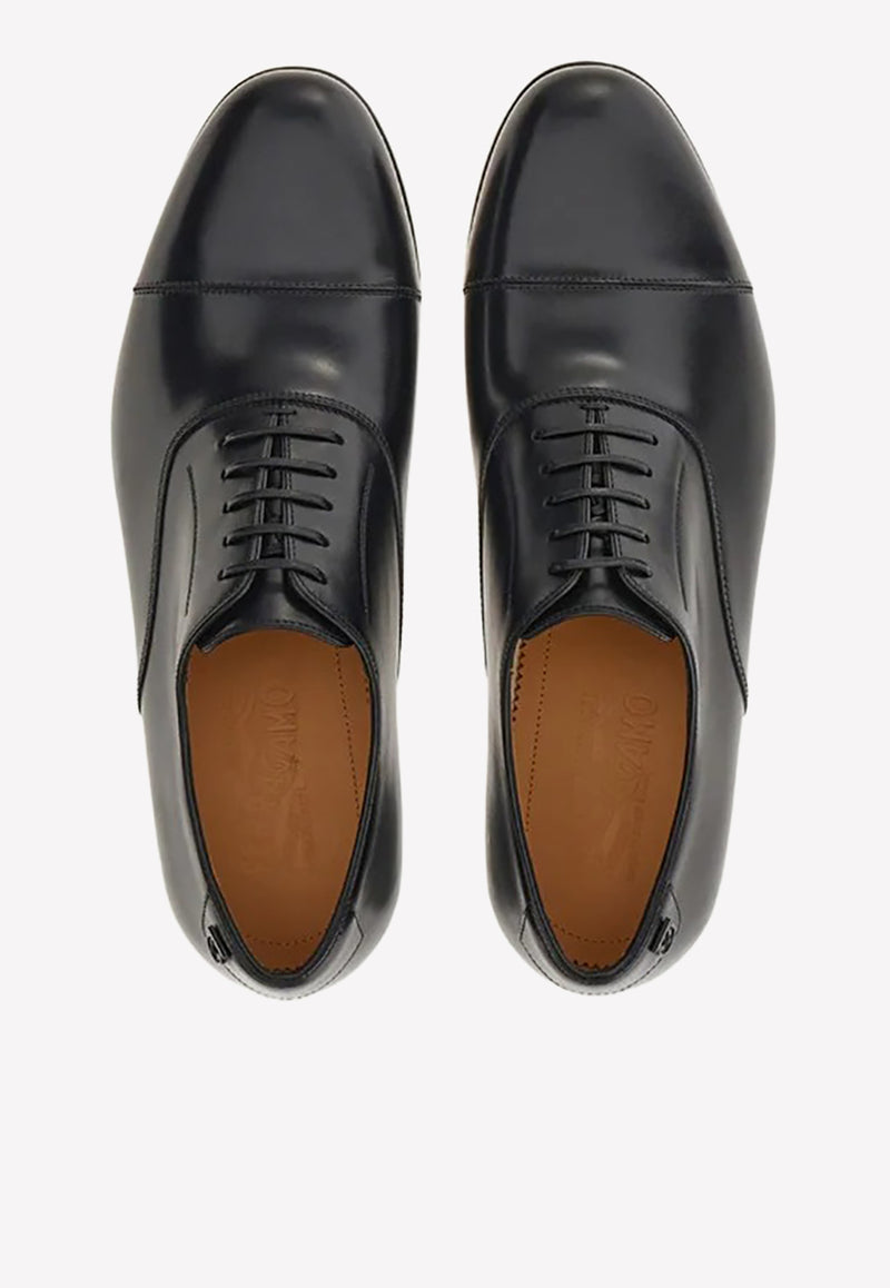 Salvatore Ferragamo Gillo Gancio Oxford Shoes in Calf Leather Black 021049 GILLO 758416 NERO