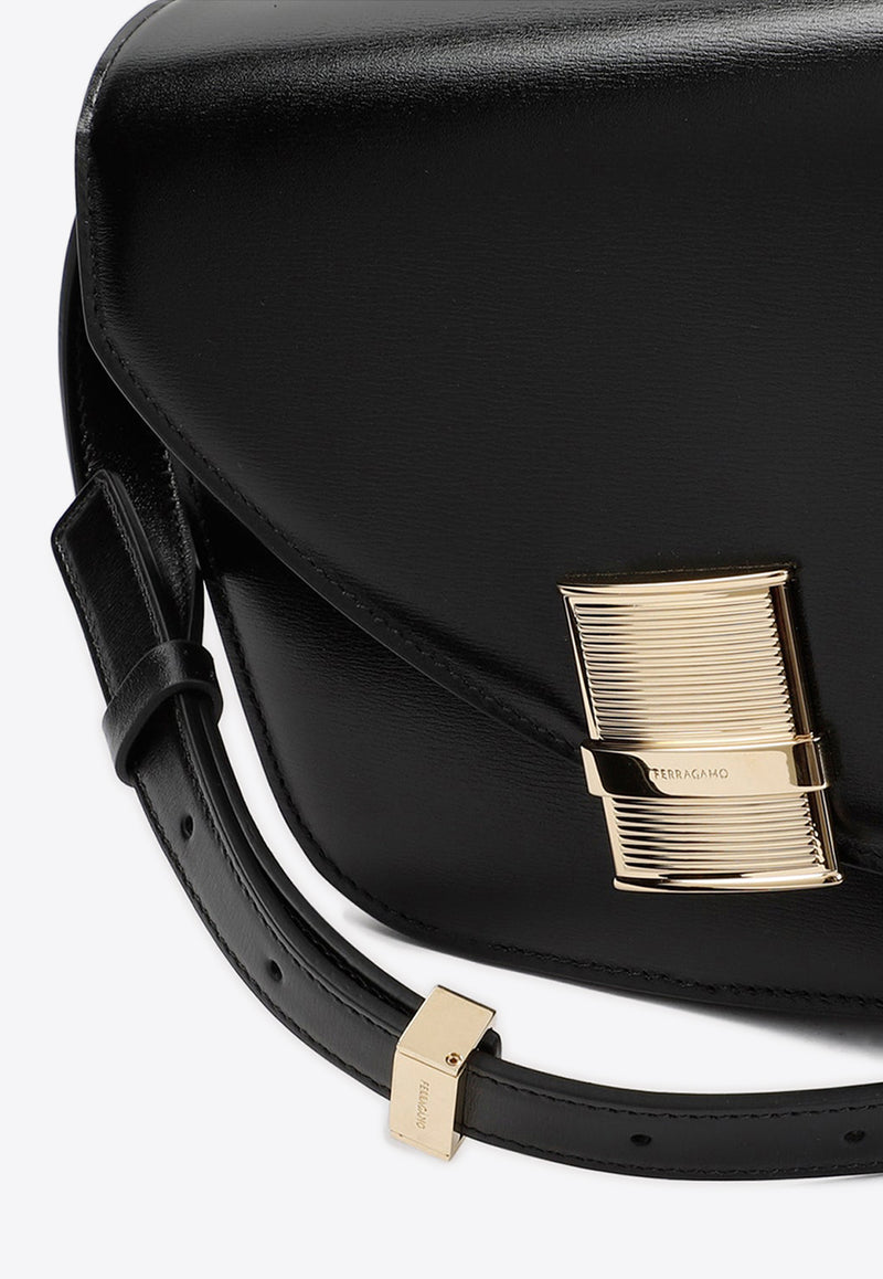Small Oyster Shoulder Bag in Leather