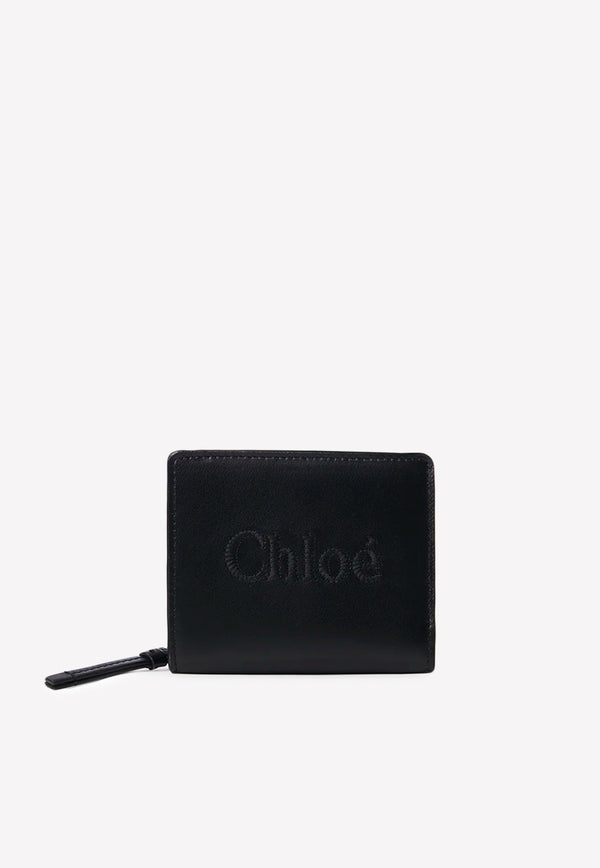 Chloé Leather Logo-Embossed Compact Wallet Black CHC23SP867I10001 BLACK