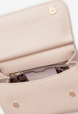 حقيبة يد علوية كبيرة من جلد العجل الصقلي تحمل شعار الماركة